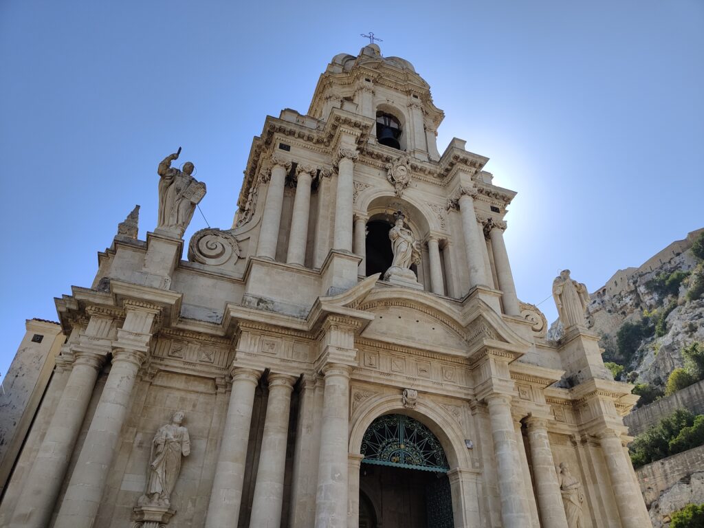 Interno della Chiesa di San Bartolomeo a Scicli