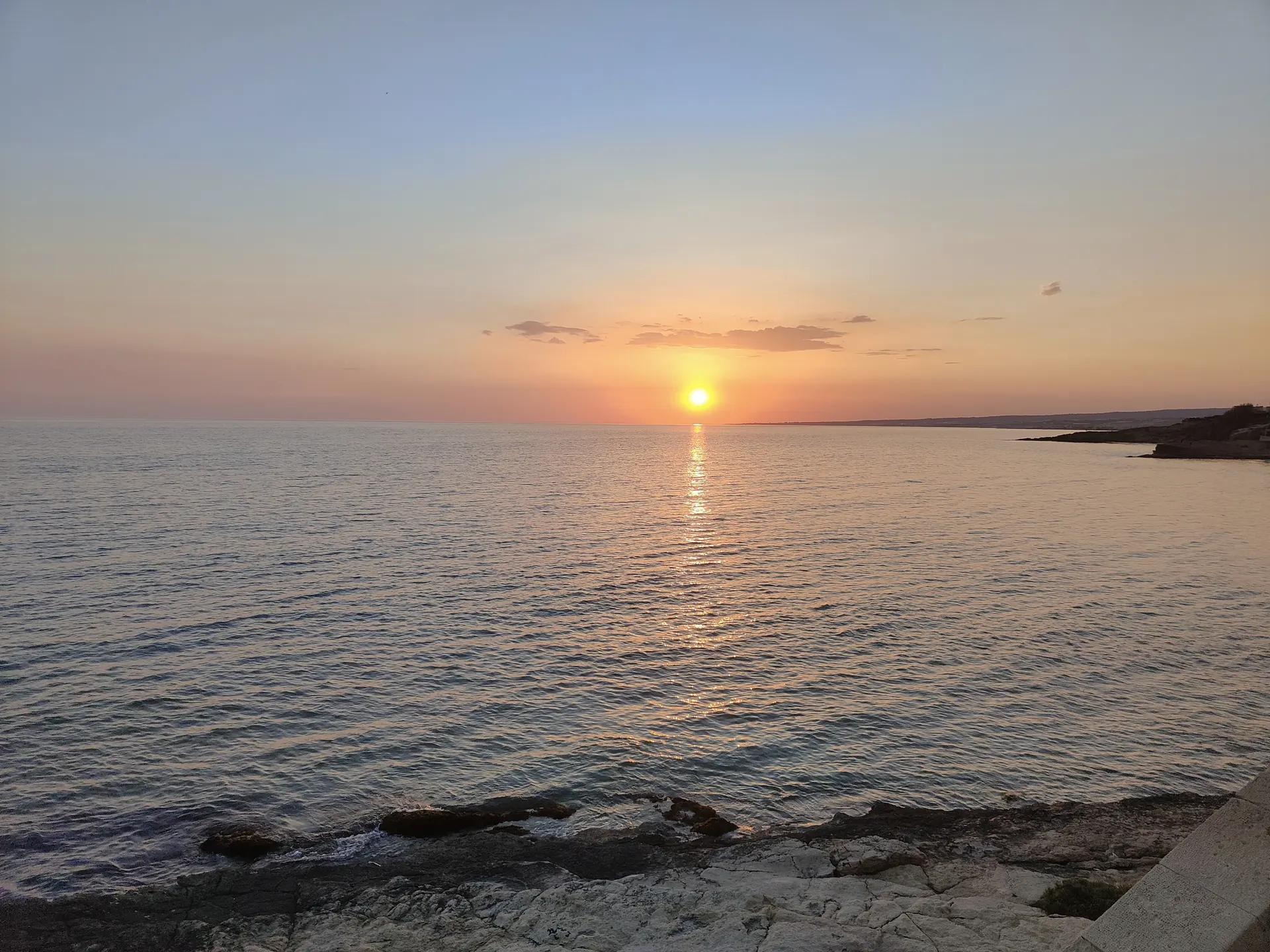 Tramonto sul mare di Cava d’Aliga