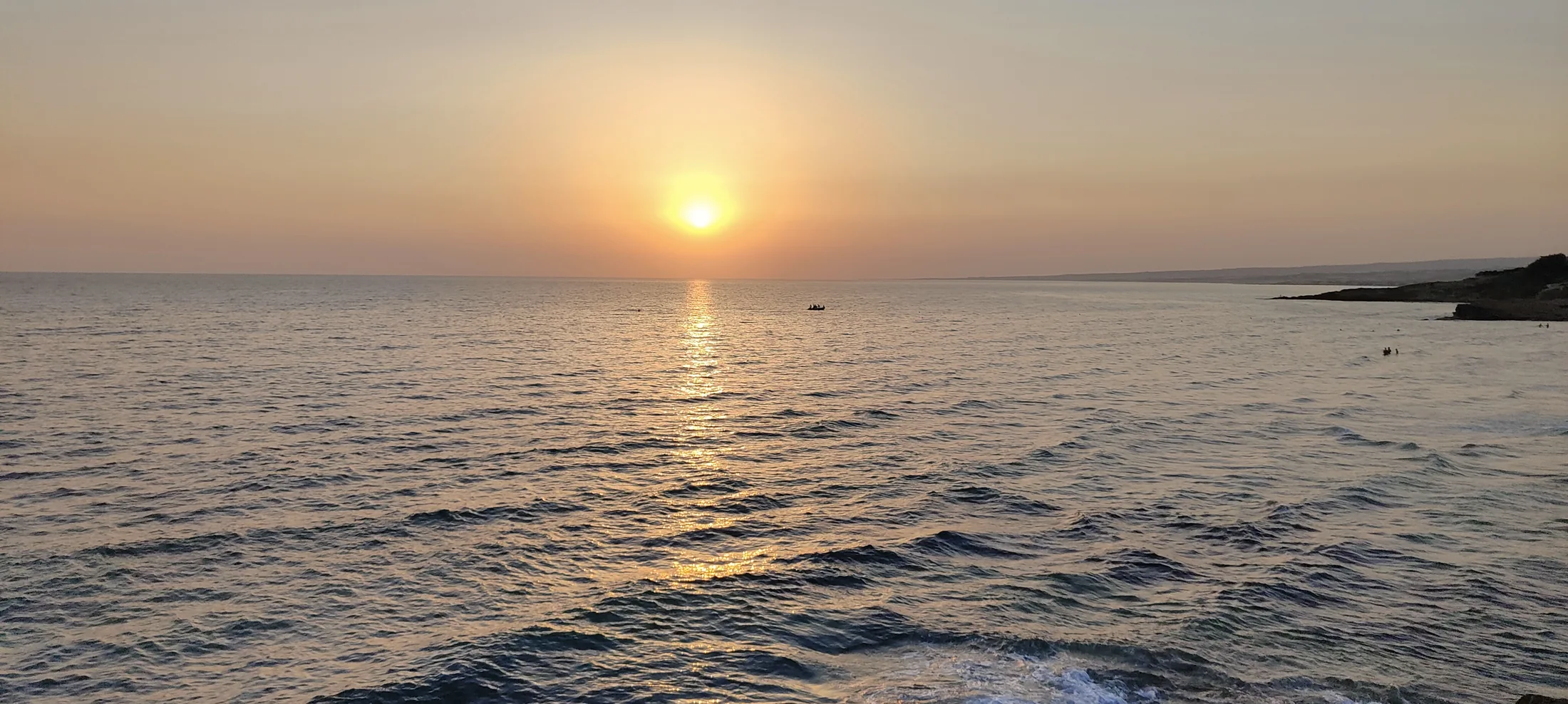 Tramonto sul mare a Cava d’Aliga